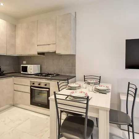 1 Bedroom Cozy In Appartamento *